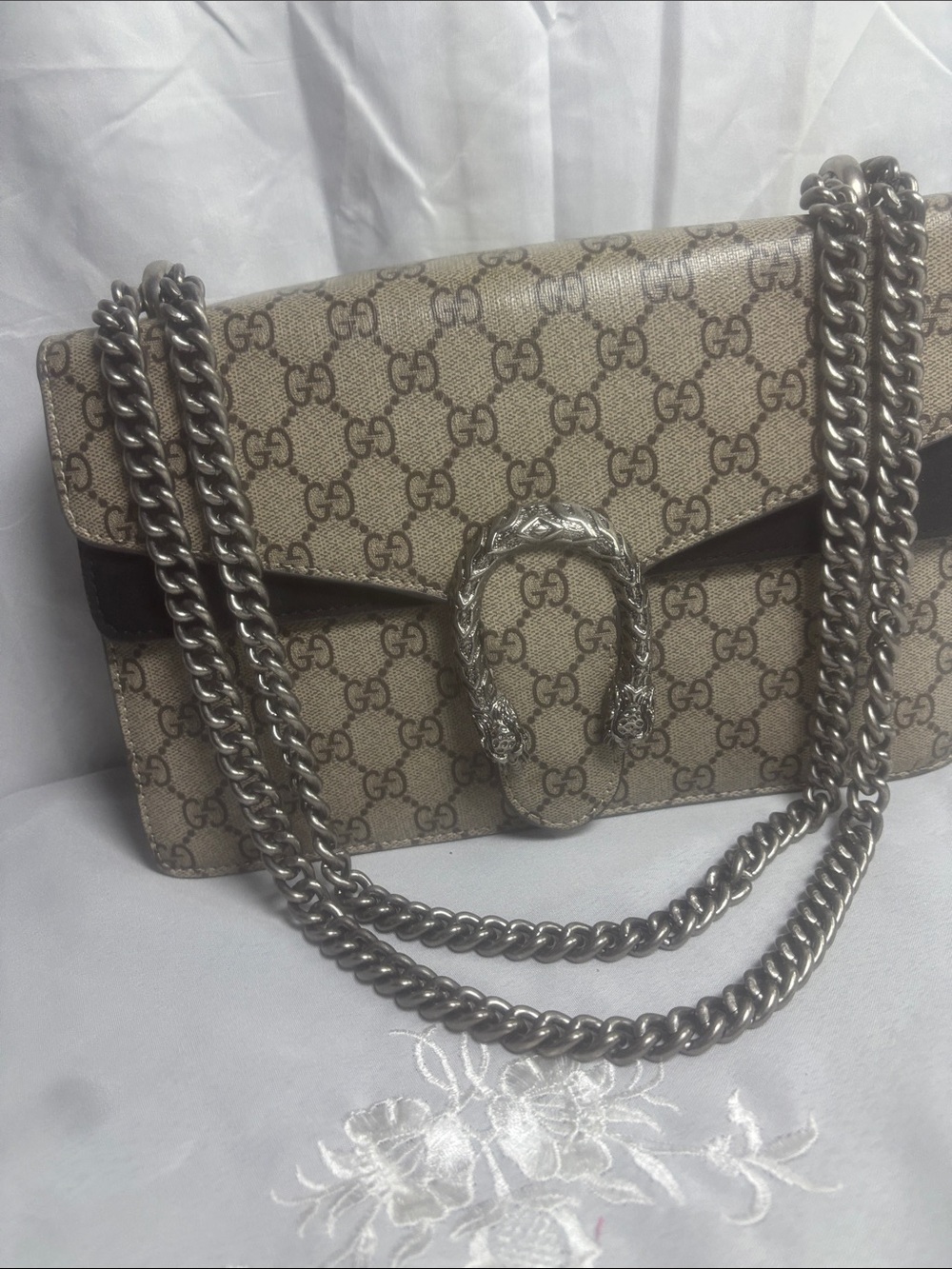 Gucci Beige GG Supreme Dionysus Shoulder Bag with Silver Chain